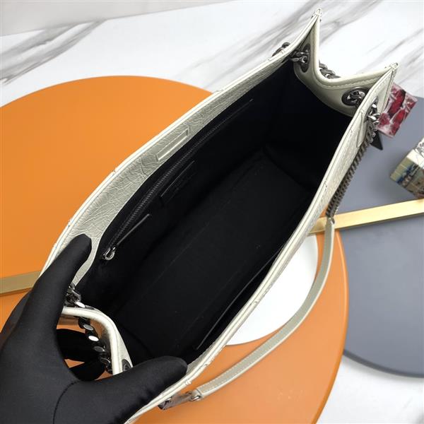 2026127204339521 550